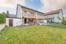  Attraktive Doppelhaush�lfte in Dettenheim