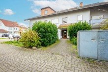 23 Sch�ne 2,5 Zimmer-Dachgeschosswohnung mit PKW Stellplatz und Balkon in Karlsdorf-Neuthard