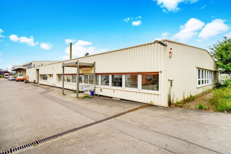 1 Gondelsheim Halle Attraktive Gewerbefl�che in Gondelsheim - Perfekt f�r Handwerk, Industrie oder Logistik