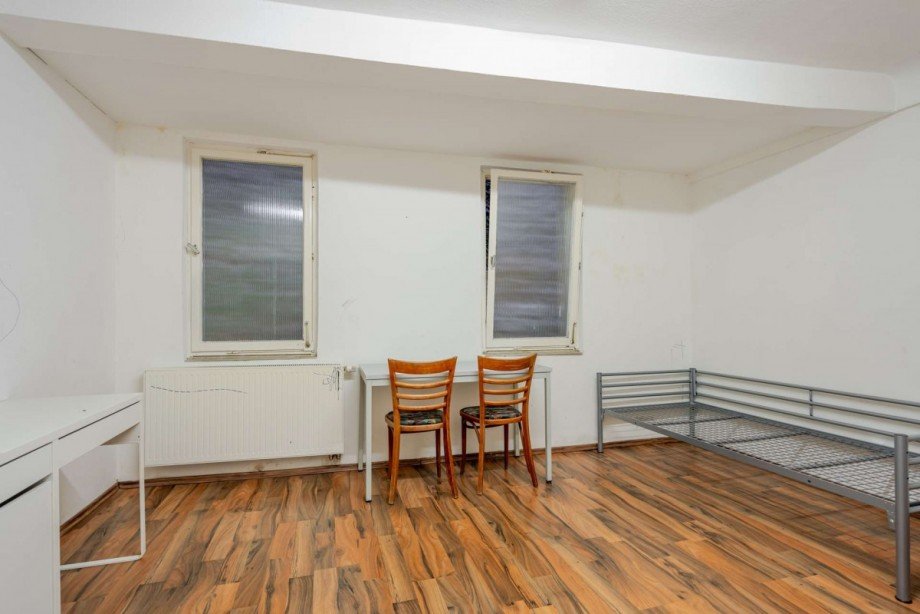 Wohnraum Mehrfamilienhaus Neulingen