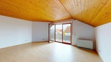 4 Sch�ne 2,5 Zimmer-Dachgeschosswohnung mit PKW Stellplatz und Balkon in Karlsdorf-Neuthard