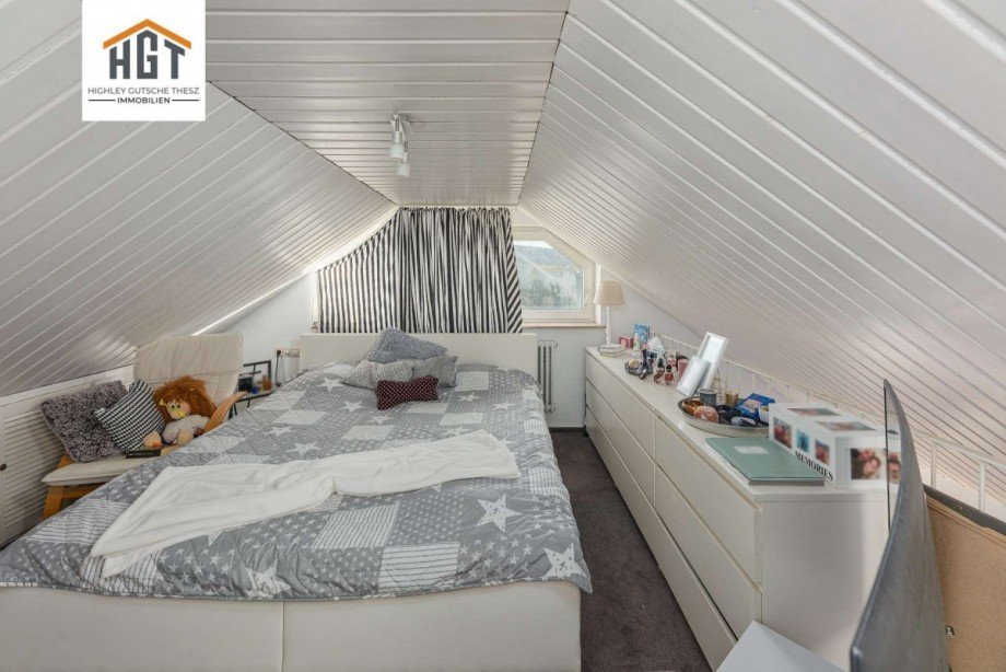 Studiozimmer im Dachgeschoss Maisonettewohnung M�hlacker