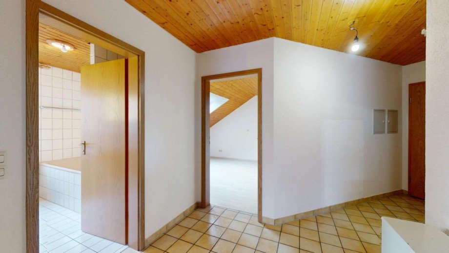 11 Dachgeschosswohnung Karlsdorf-Neuthard