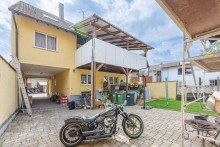 Hof Mehrfamilienhaus plus ein weiters Wohnhaus in Kraichtal zu verkaufen