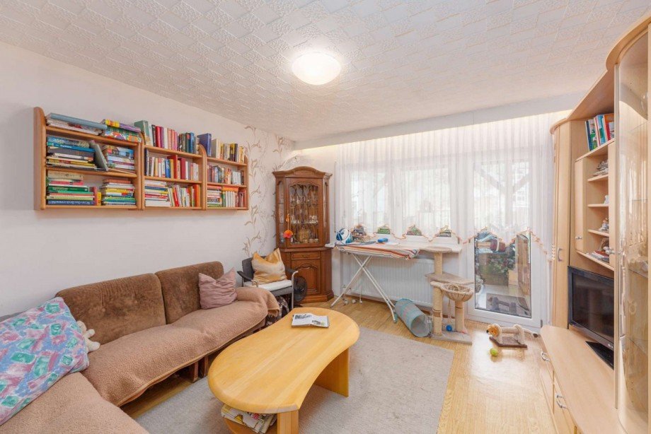 Wohnzimmer Erdgeschoss Mehrfamilienhaus Kraichtal-Ober�wisheim
