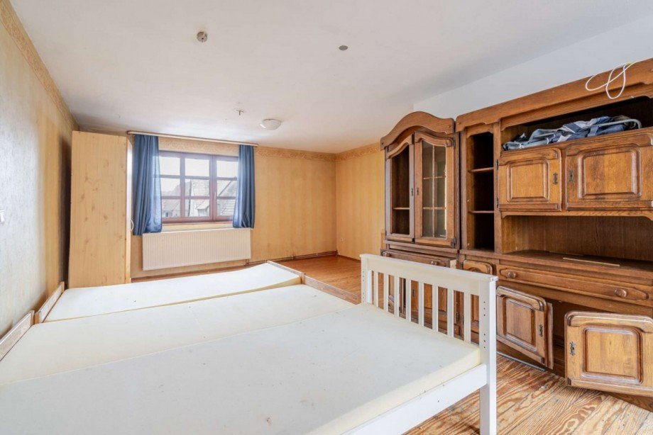 Wohnraum Mehrfamilienhaus Neulingen