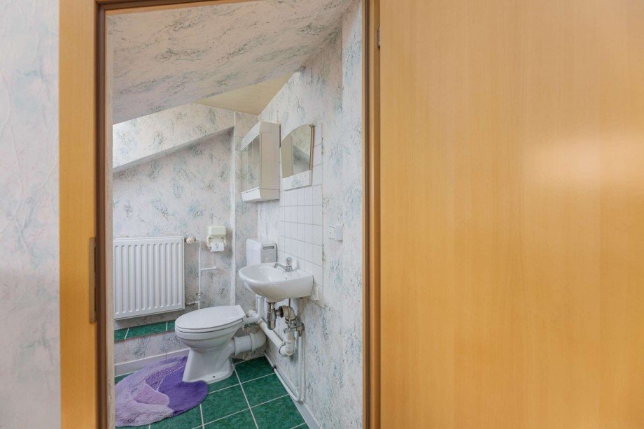 zus�tzliches WC im DG Reihenendhaus Eggenstein-Leopoldshafen