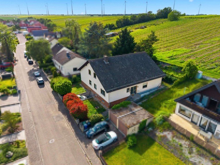 Au�enansicht Gabsheim Einfamilienhaus PROVISIONSFREI! Attraktives Ein-Zweifamilienhaus mit gro�em Grundst�ck in Gabsheim!
