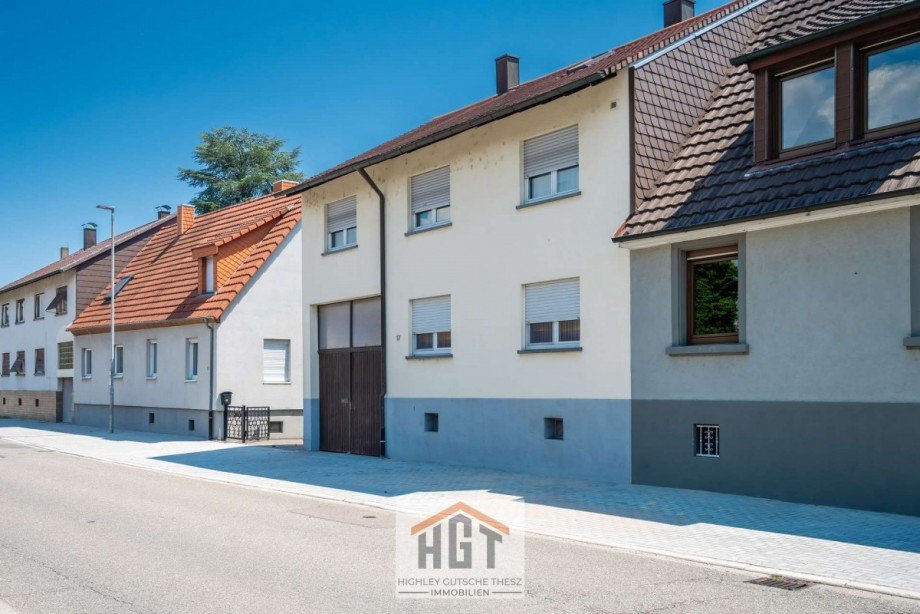 Hausansicht Vorne Doppelhaush�lfte Dettenheim