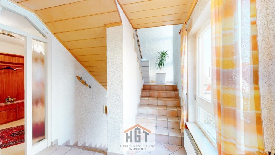 Treppenhaus Erdgeschosswohnung �lbronn-D�rrn