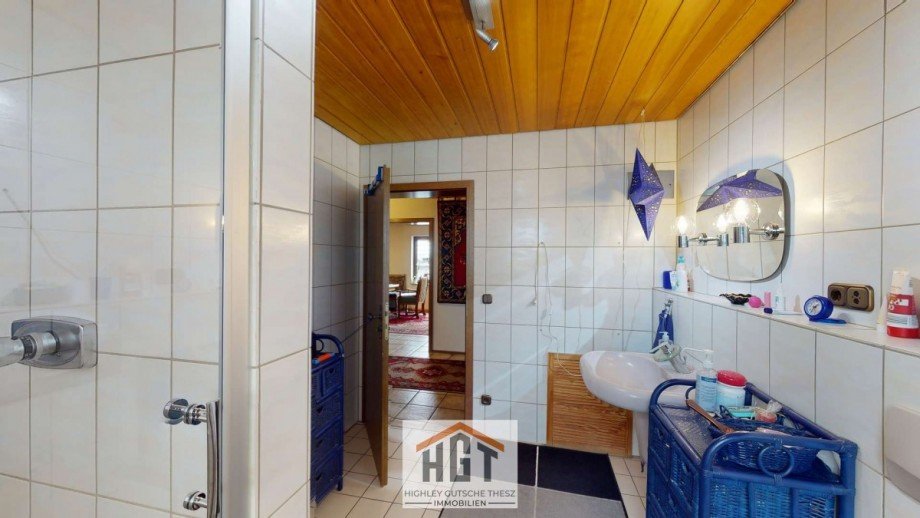 Badezimmer mit barrierefreier Dusche Haus Philippsburg
