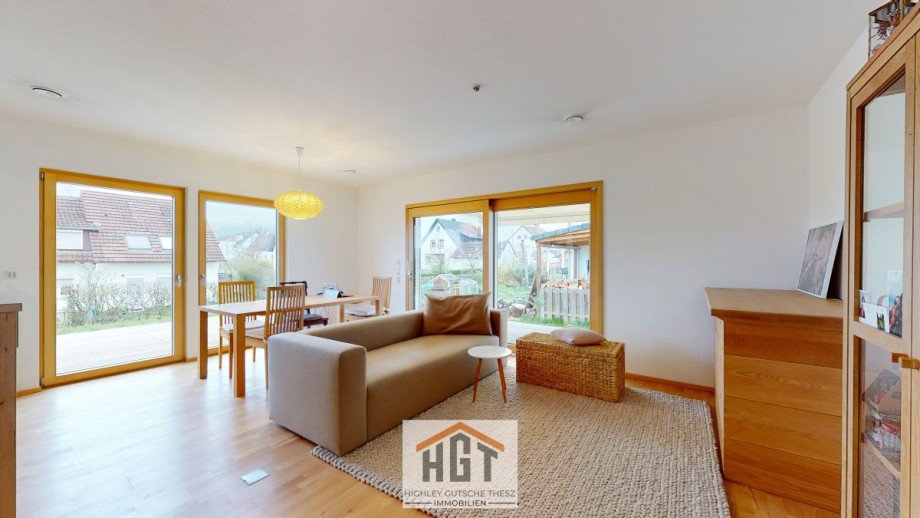 lichtdurchflutet Bungalow �lbronn-D�rrn