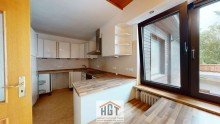  Gro�es Haus mit Gewerbefl�che in Ubstadt zu verkaufen