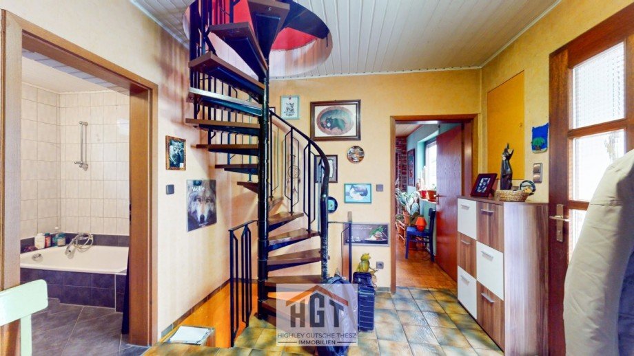 Treppe zum OG Einfamilienhaus Wagh�usel