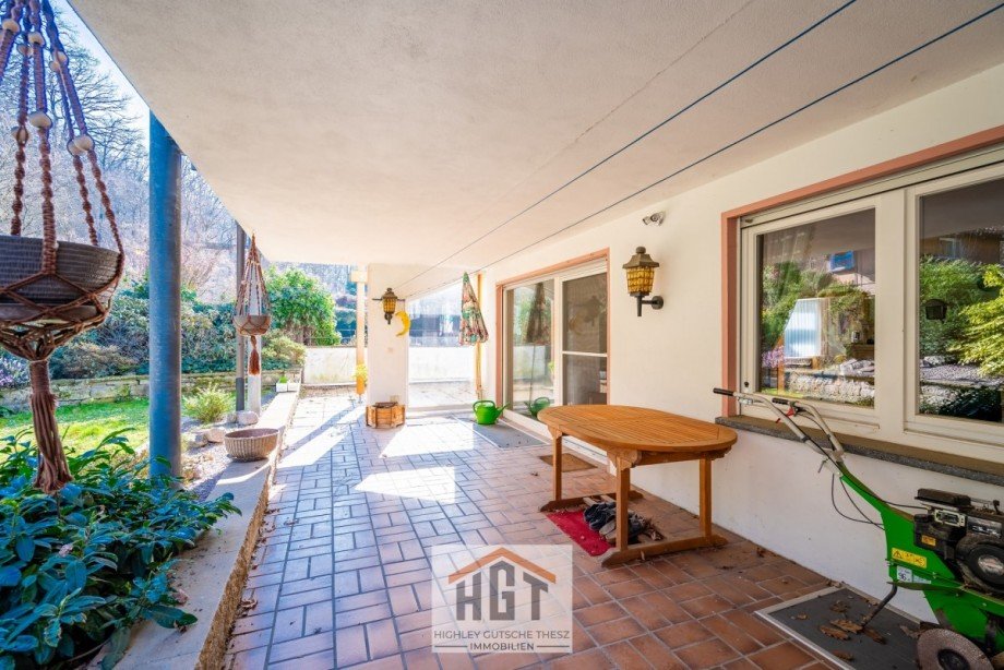 Terrasse zum Garten Erdgeschosswohnung �lbronn-D�rrn
