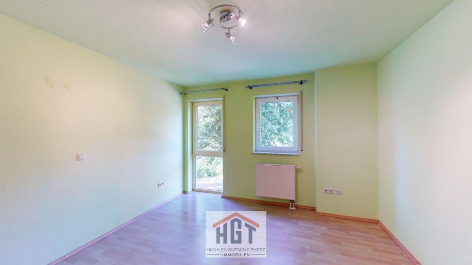 Zimmer mit franz�sischem Balkon Etagenwohnung Philippsburg
