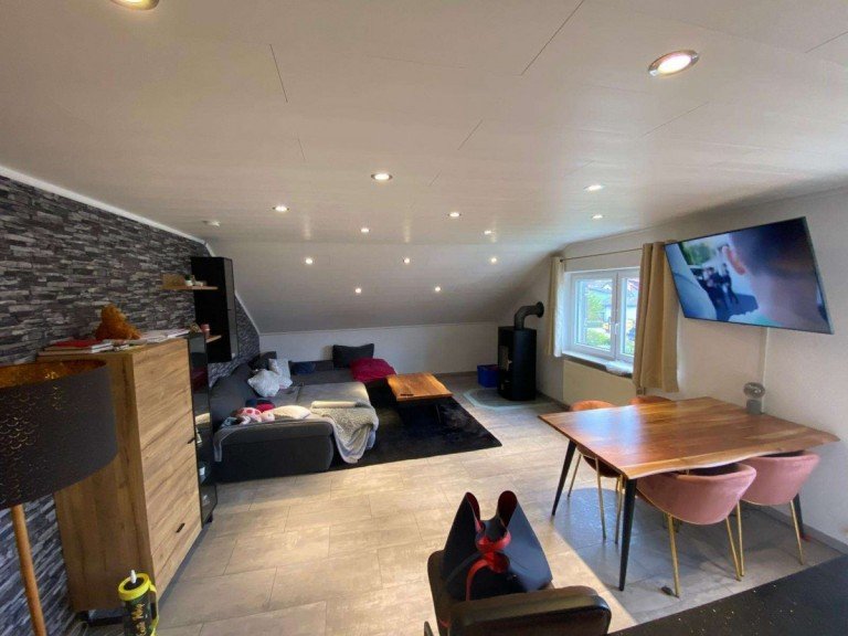 1 Bretten Wohnung Gem�tliche 3-Zimmer-Dachgeschosswohnung mit moderner Einbauk�che in Bretten-B�chig