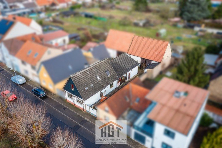 von Oben Wagh�usel Einfamilienhaus *VERKAUFT*Charmantes Einfamilienhaus in Wiesental mit Nebengeb�ude