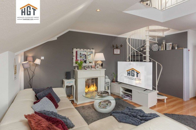 Wohnzimmer M�hlacker Maisonettewohnung ***VERKAUFT***wundersch�ne 3 Zimmer Maisonettewohnung mit 2 Balkone sucht neuen Eigent�mer!!!