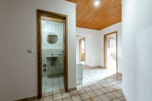 17 Sch�ne 2,5 Zimmer-Dachgeschosswohnung mit PKW Stellplatz und Balkon in Karlsdorf-Neuthard