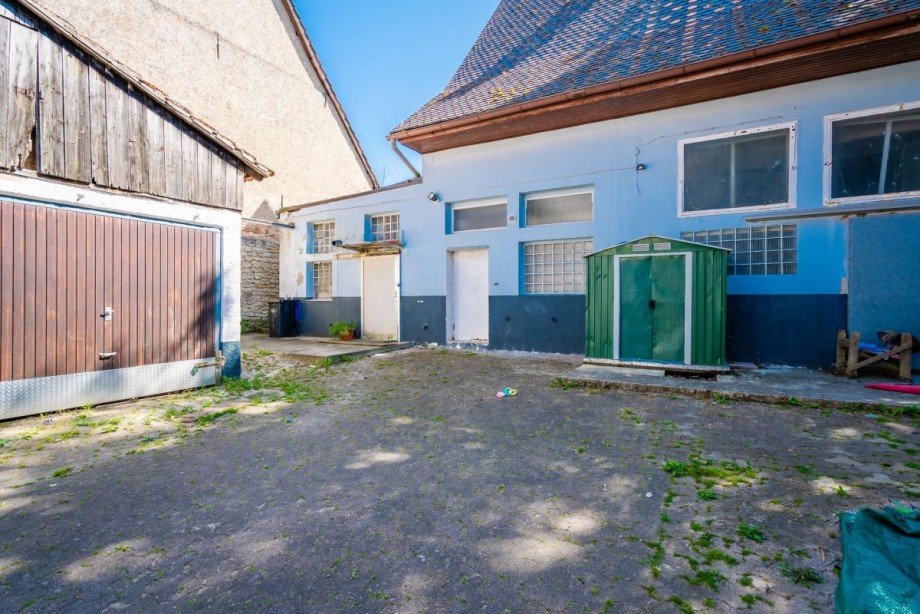Nebengeb�ude Mehrfamilienhaus Neulingen