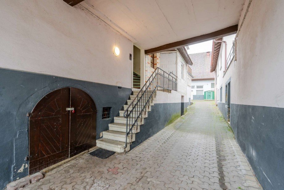 Treppenaufgang MFH Mehrfamilienhaus Neulingen