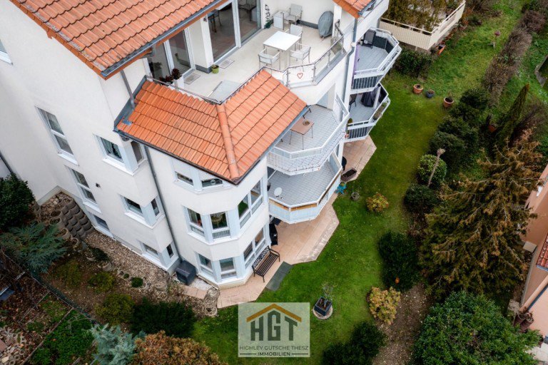 Hausansicht von Oben Pforzheim Terrassenwohnung *VERKAUFT*2,5 Zimmer Terrassenwohnung mit Garten in bevorzugter Lage in Pforzheim