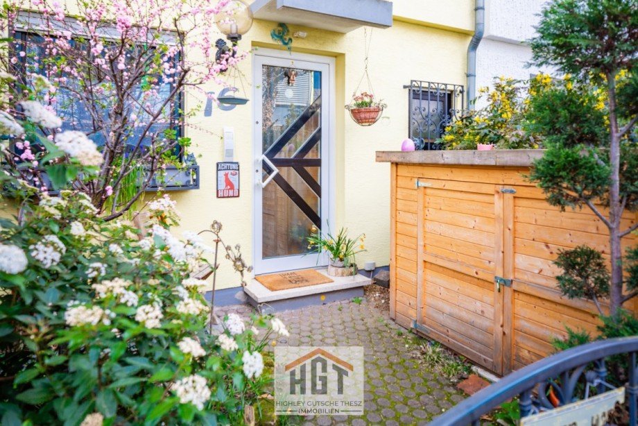 Hauseingang Reihenmittelhaus Neulu�heim