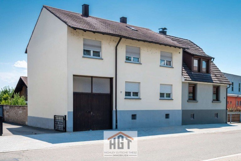 Hausansicht Dettenheim Doppelhaush�lfte Charmante Doppelhaush�lfte mit sch�nem Garten und Nebengeb�ude in Dettenheim