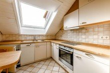 9 Sch�ne 2,5 Zimmer-Dachgeschosswohnung mit PKW Stellplatz und Balkon in Karlsdorf-Neuthard