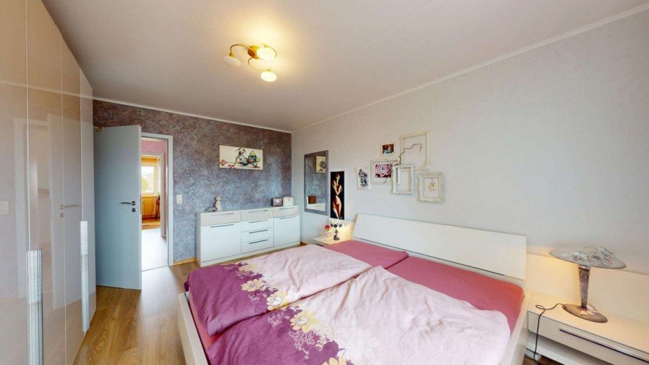 Schlafzimmer Doppelhaush�lfte Graben-Neudorf