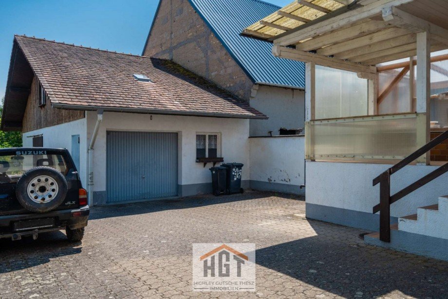 Hof Doppelhaush�lfte Dettenheim