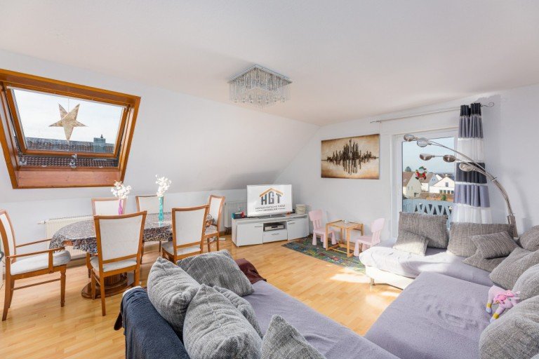 Wohn- Esszimmer Eggenstein Dachgeschosswohnung Kapitalanleger aufgepasst! Sch�ne 4 Zimmer- Dachgeschosswohnung mit Potenzial!