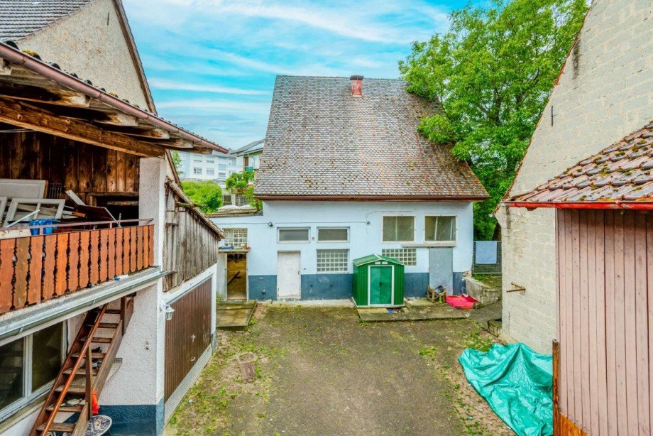 Nebengeb�ude Mehrfamilienhaus Neulingen