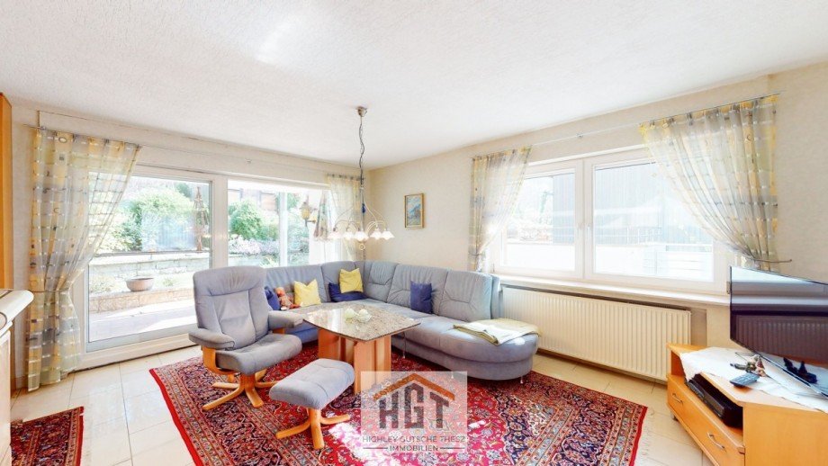Wohnzimmer Erdgeschosswohnung �lbronn-D�rrn