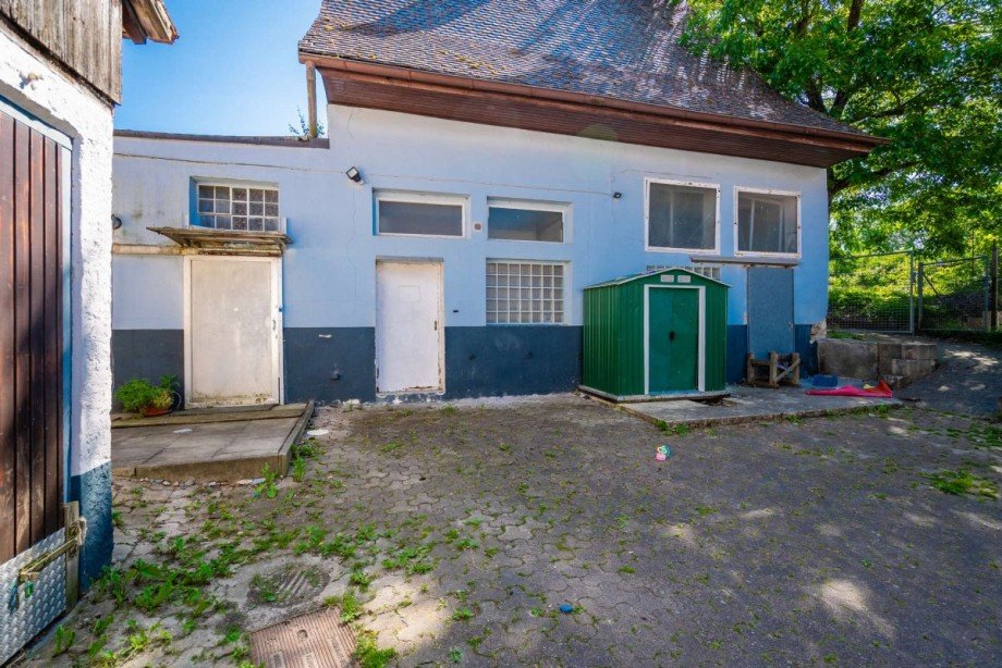 3 Halle / Lager / Produktion Neulingen