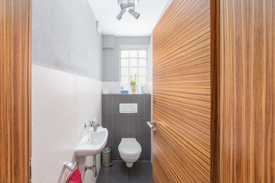 G�ste WC Obergeschoss Mehrfamilienhaus Kraichtal-Ober�wisheim